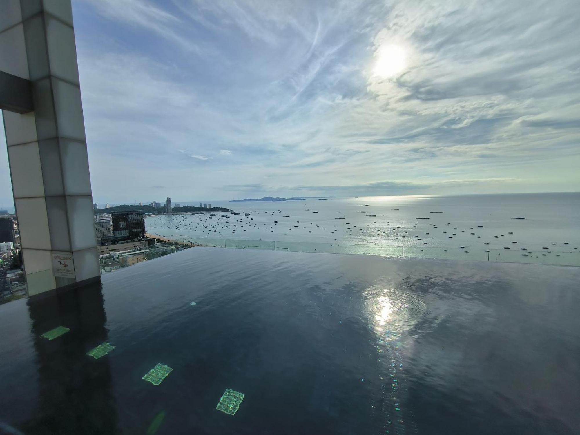 Bed and breakfast Centric Sea Pattaya Extérieur photo