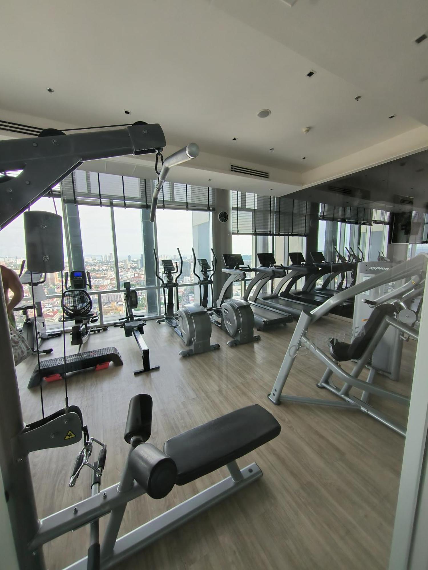 Bed and breakfast Centric Sea Pattaya Extérieur photo